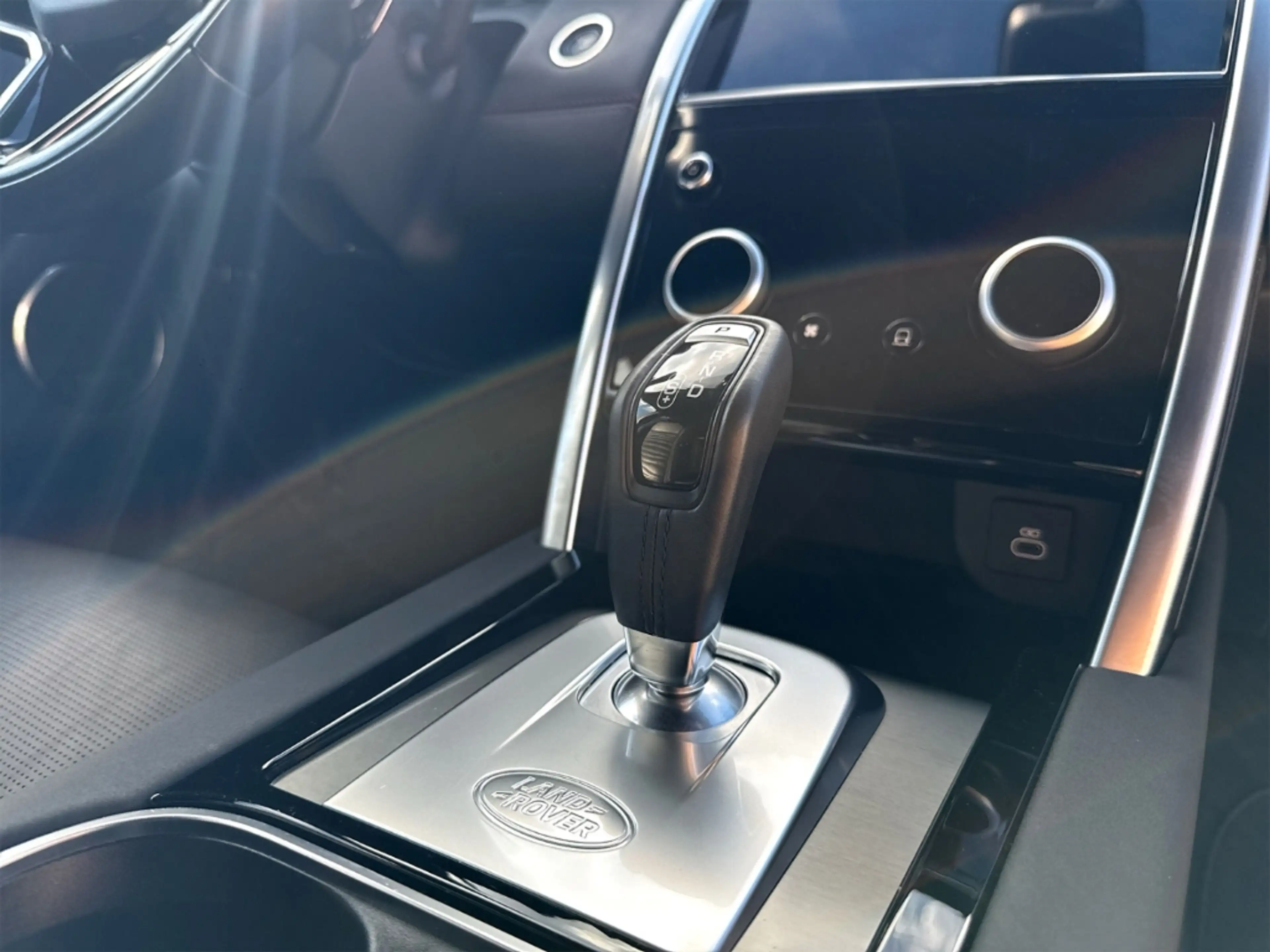 Land Rover Discovery Sport D200 R-Dynamic HSE AWD — photo 12