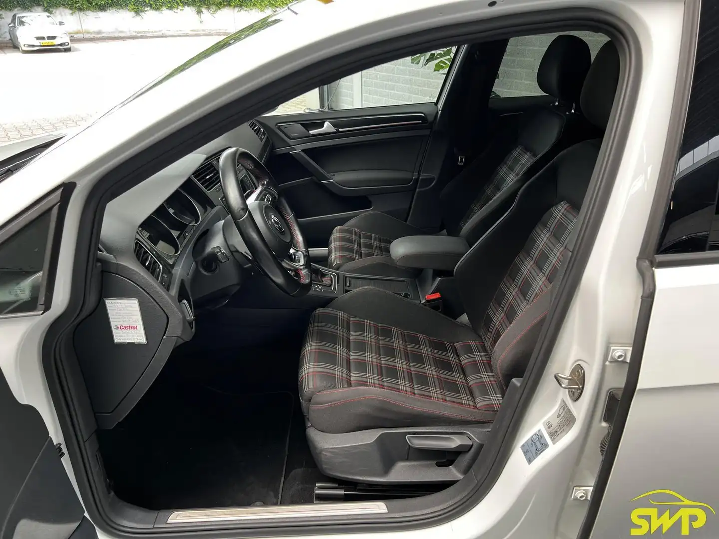 Volkswagen Golf GTI 2.0 TSI Performance | Navi | Zwart dak | Cam | 19 Alb - 2