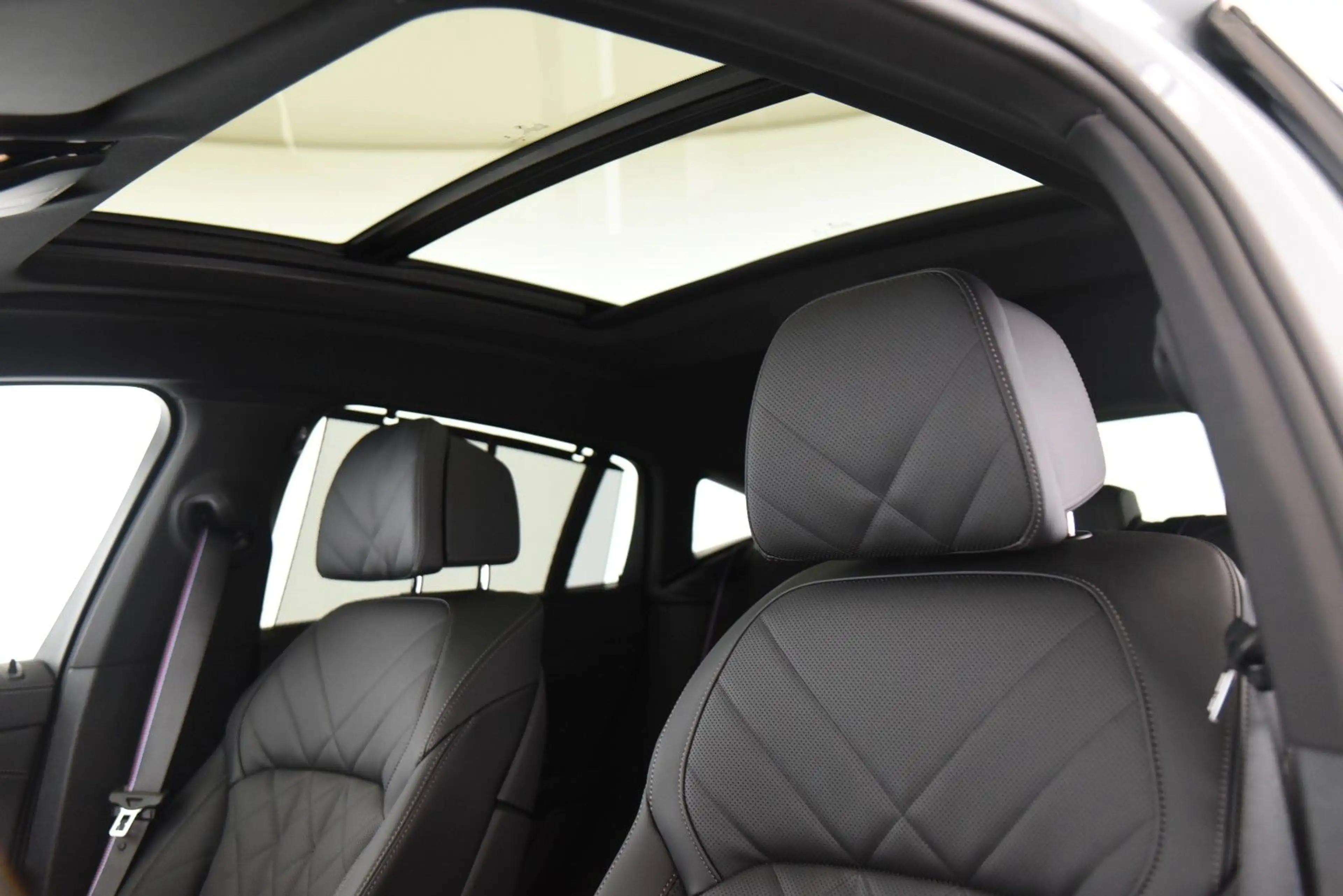 BMW X6 xDrive40d M Sport Pro Pano H&K 360° HUD LED — photo 17
