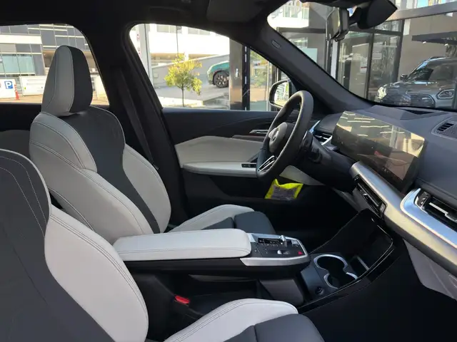 BMW X1 view 4