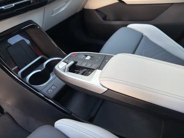 BMW X1 view 13