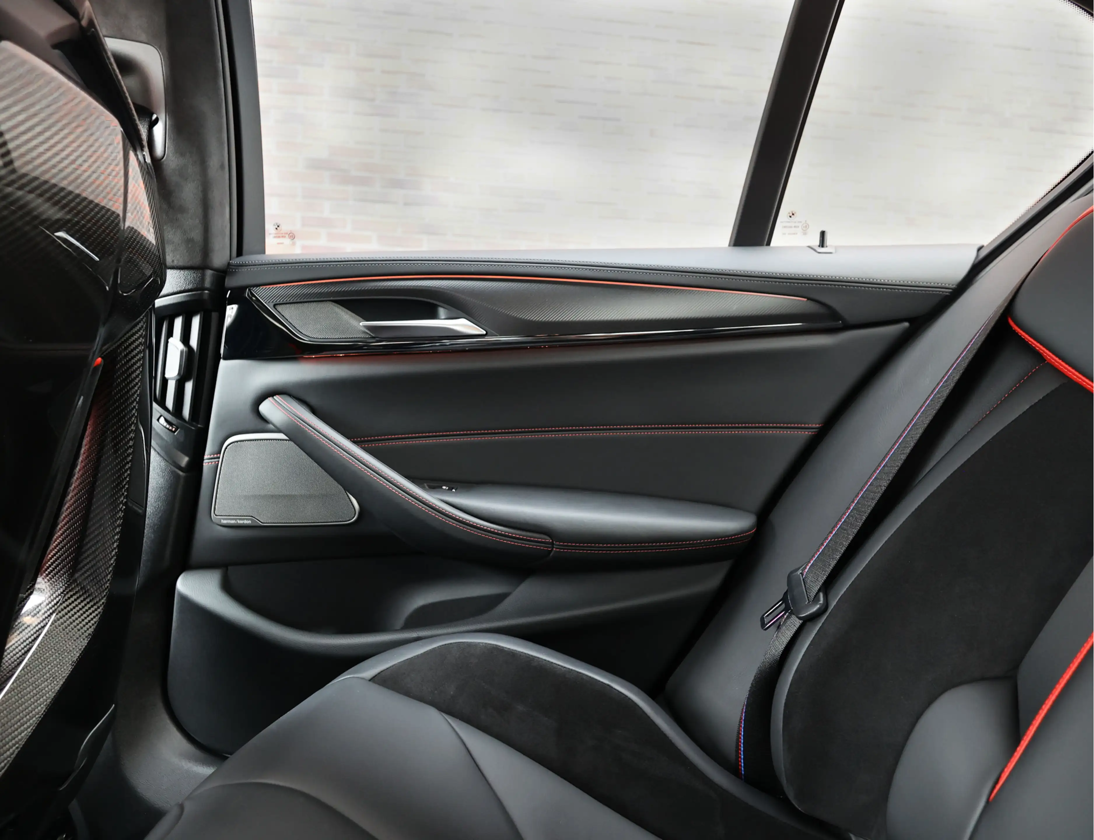 BMW M5 5-serie CS | M Drivers Pack - Individual lak — photo 33