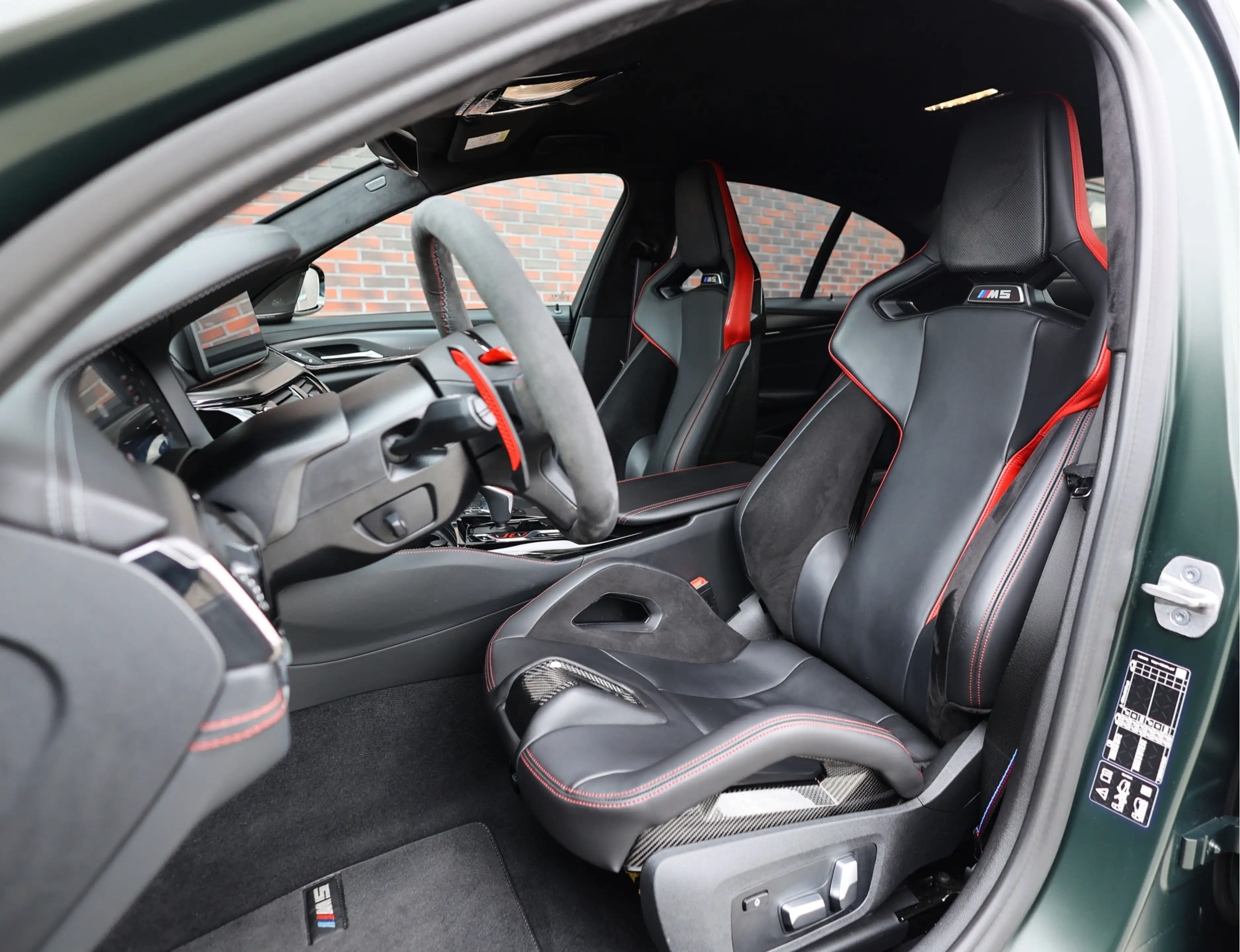 BMW M5 5-serie CS | M Drivers Pack - Individual lak — photo 27