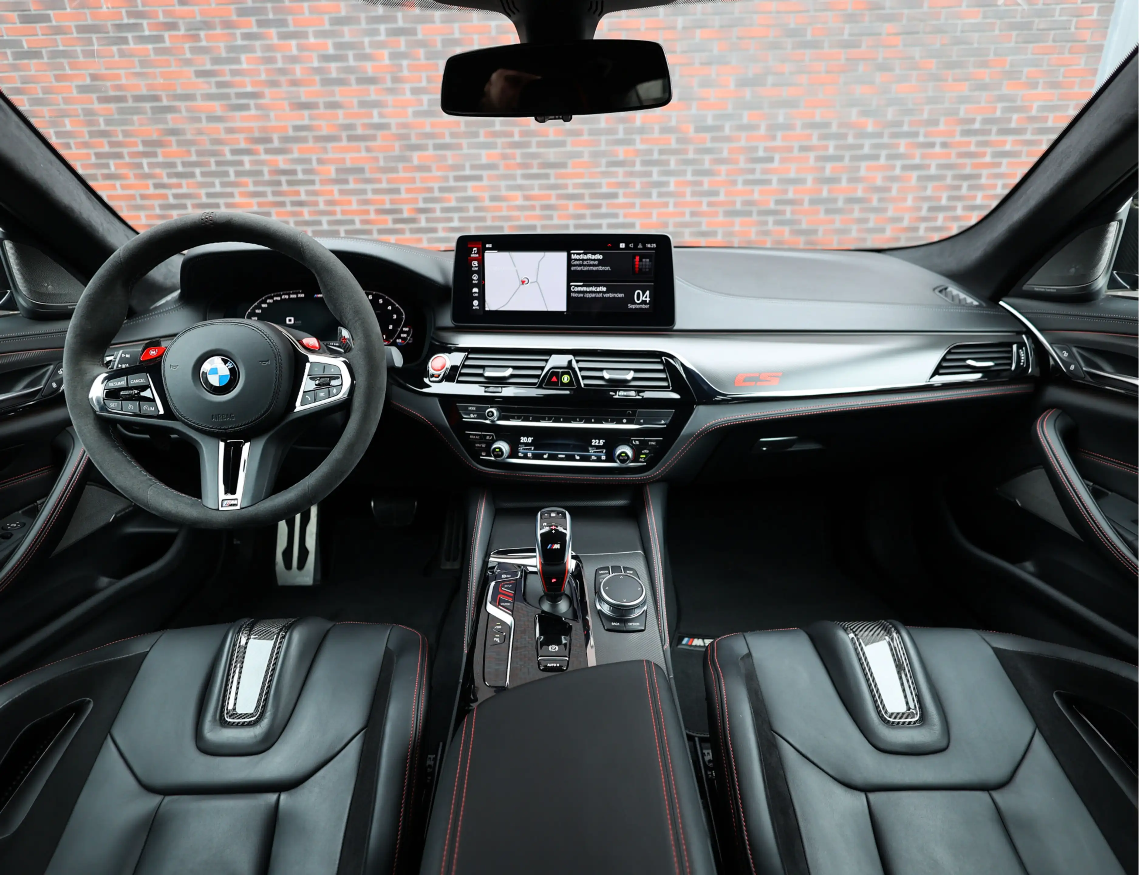 BMW M5 5-serie CS | M Drivers Pack - Individual lak — photo 3