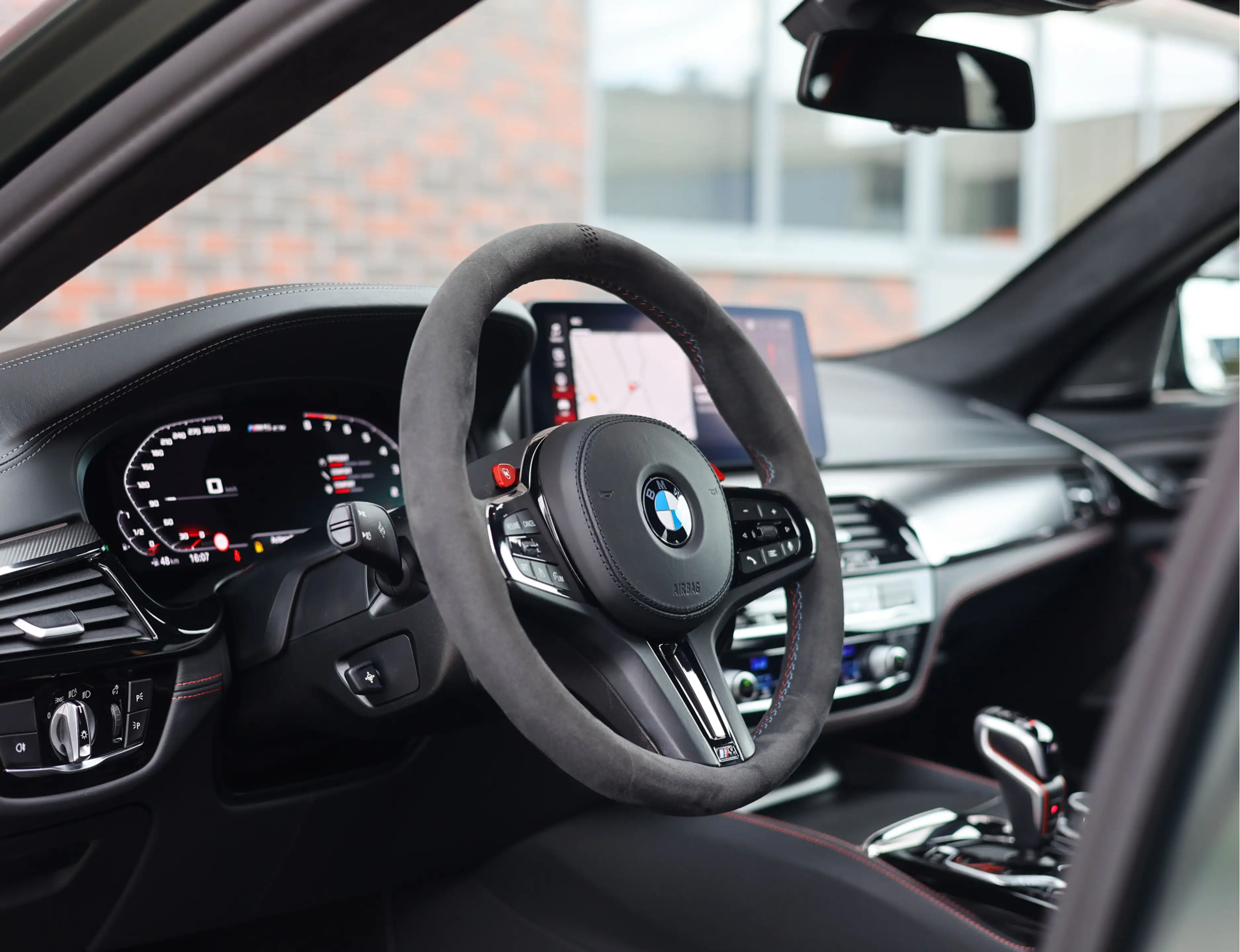 BMW M5 5-serie CS | M Drivers Pack - Individual lak — photo 34