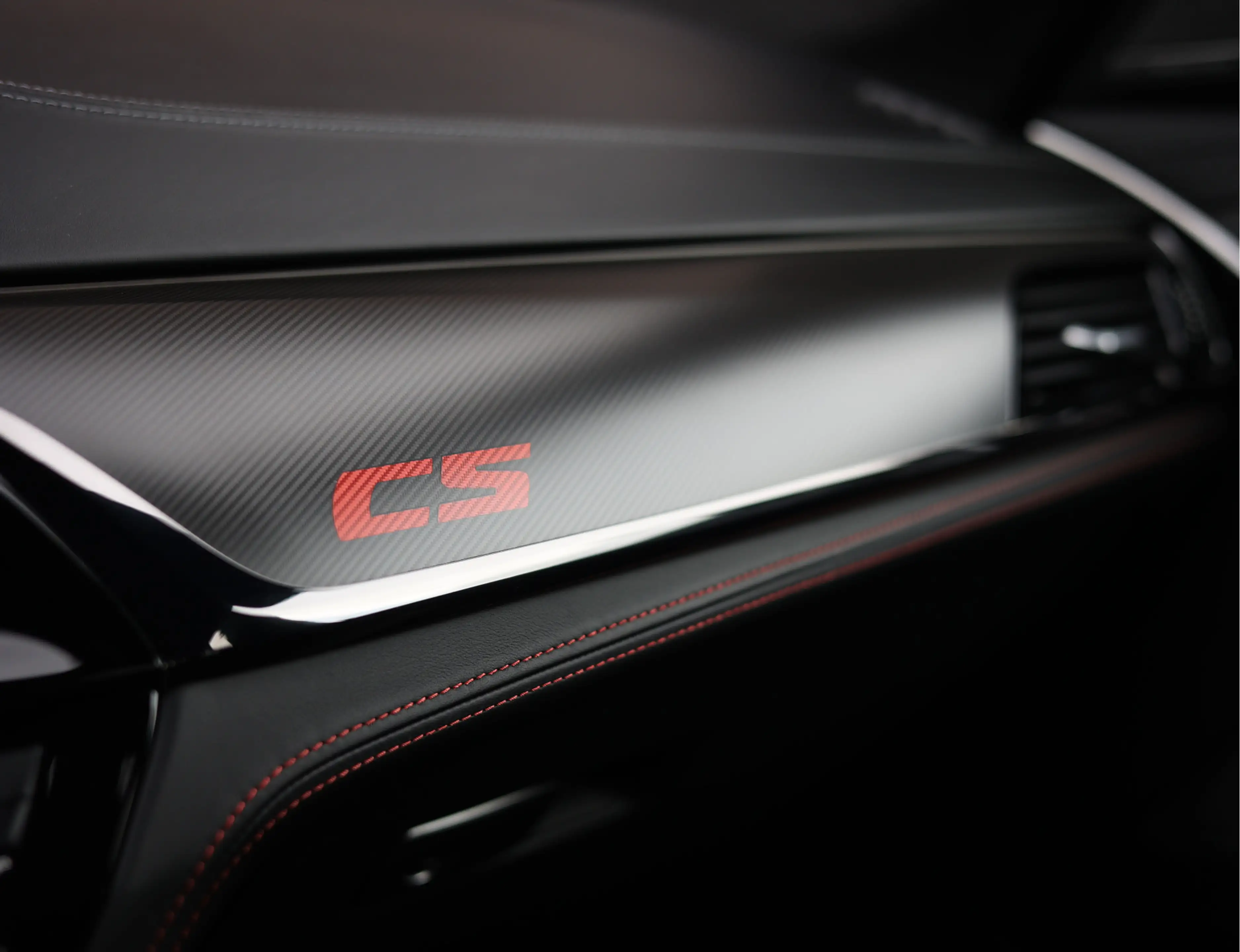 BMW M5 5-serie CS | M Drivers Pack - Individual lak — photo 44
