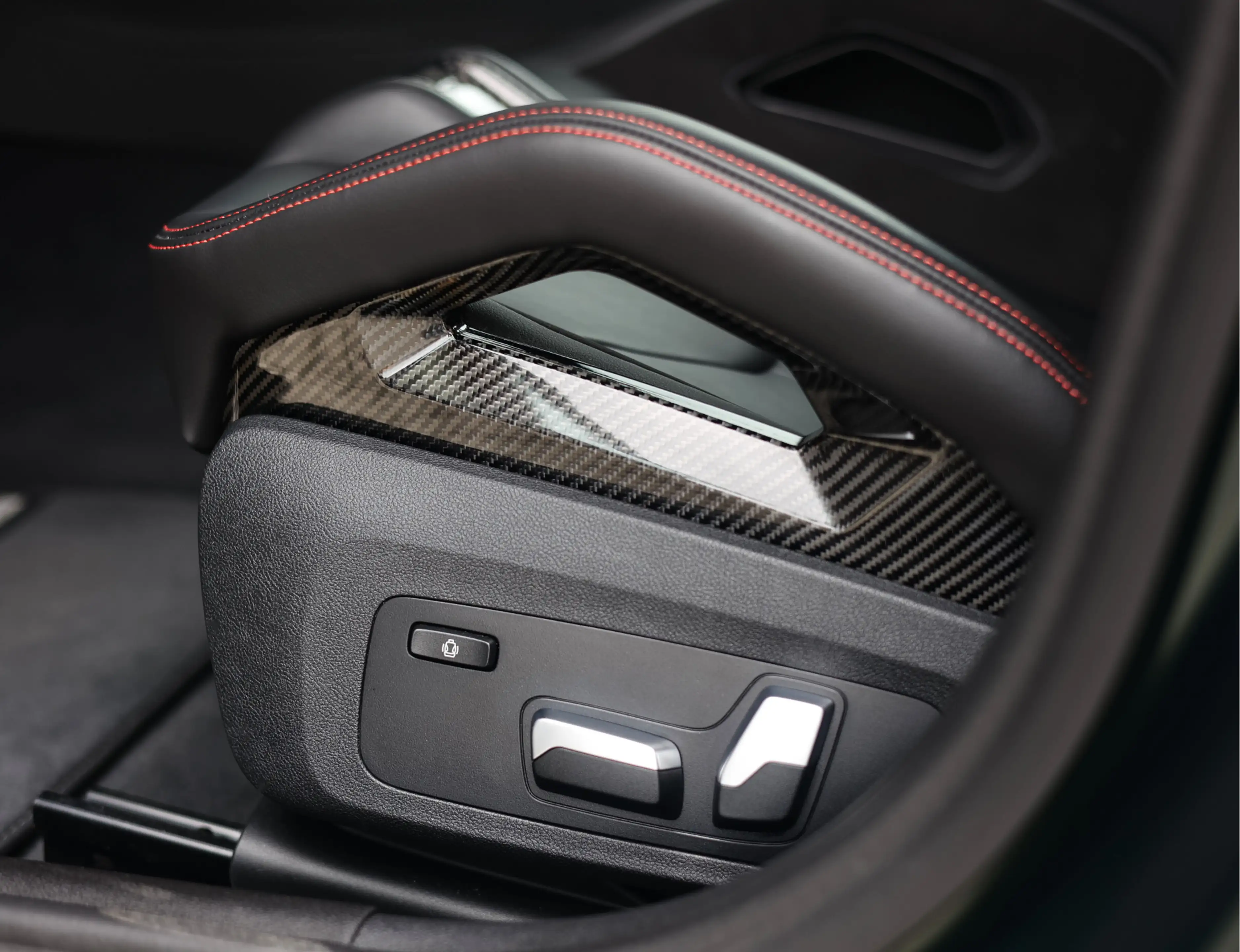 BMW M5 5-serie CS | M Drivers Pack - Individual lak — photo 28