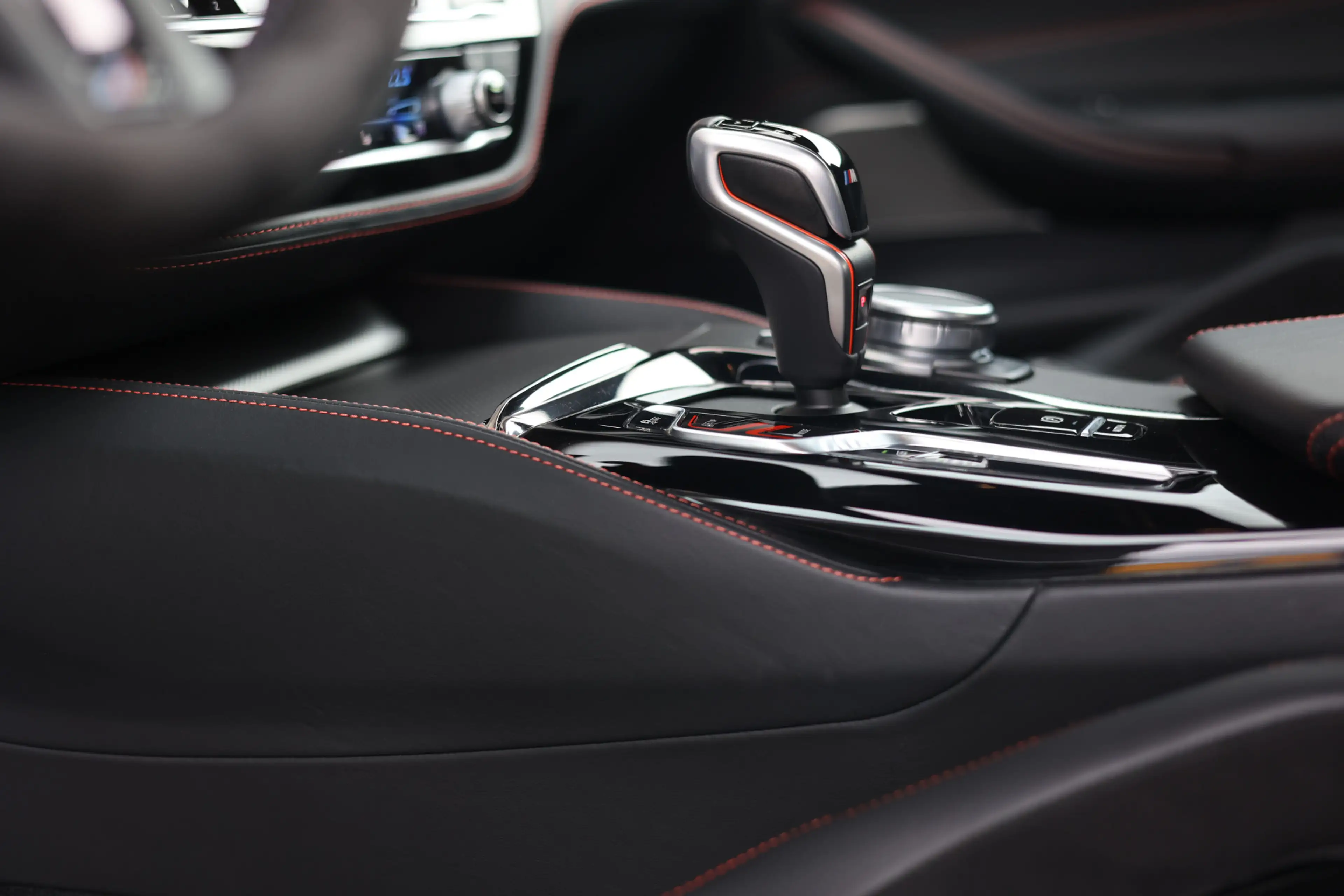 BMW M5 5-serie CS | M Drivers Pack - Individual lak — photo 5