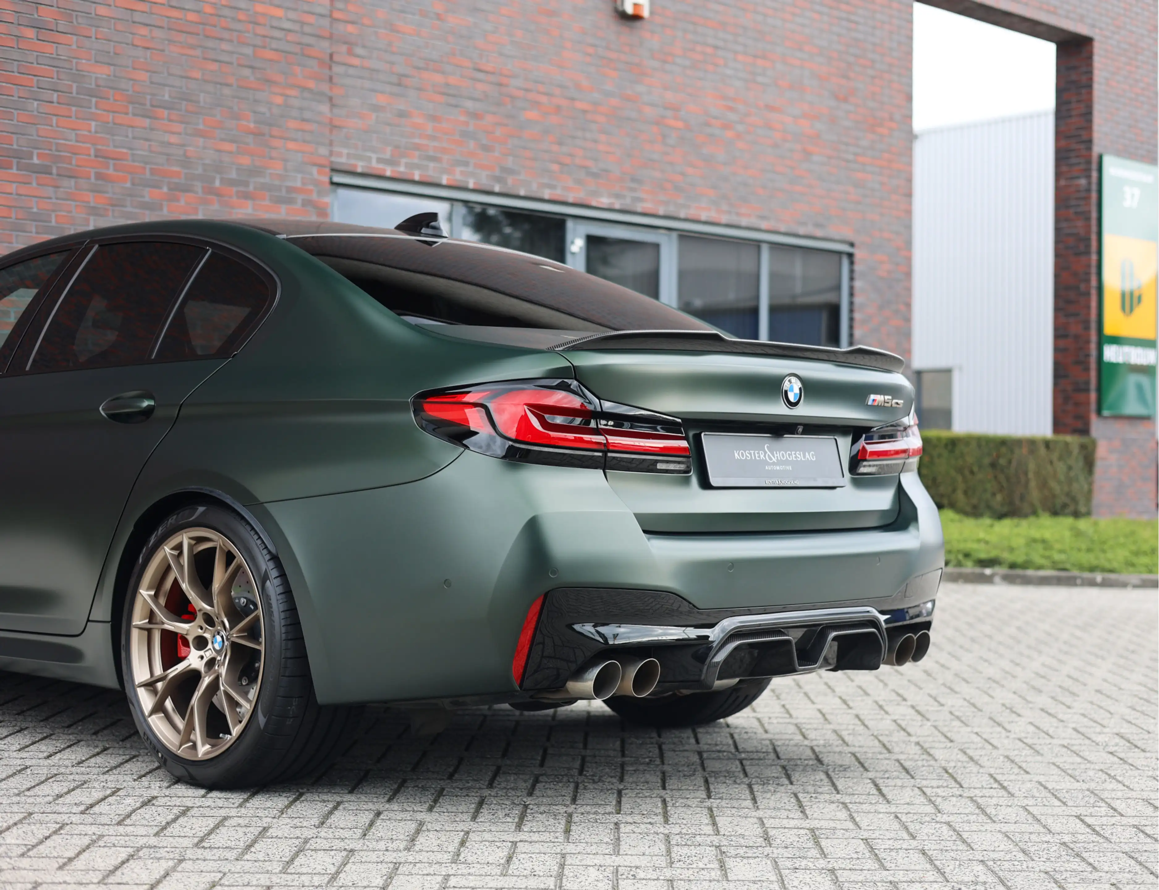 BMW M5 5-serie CS | M Drivers Pack - Individual lak — photo 10