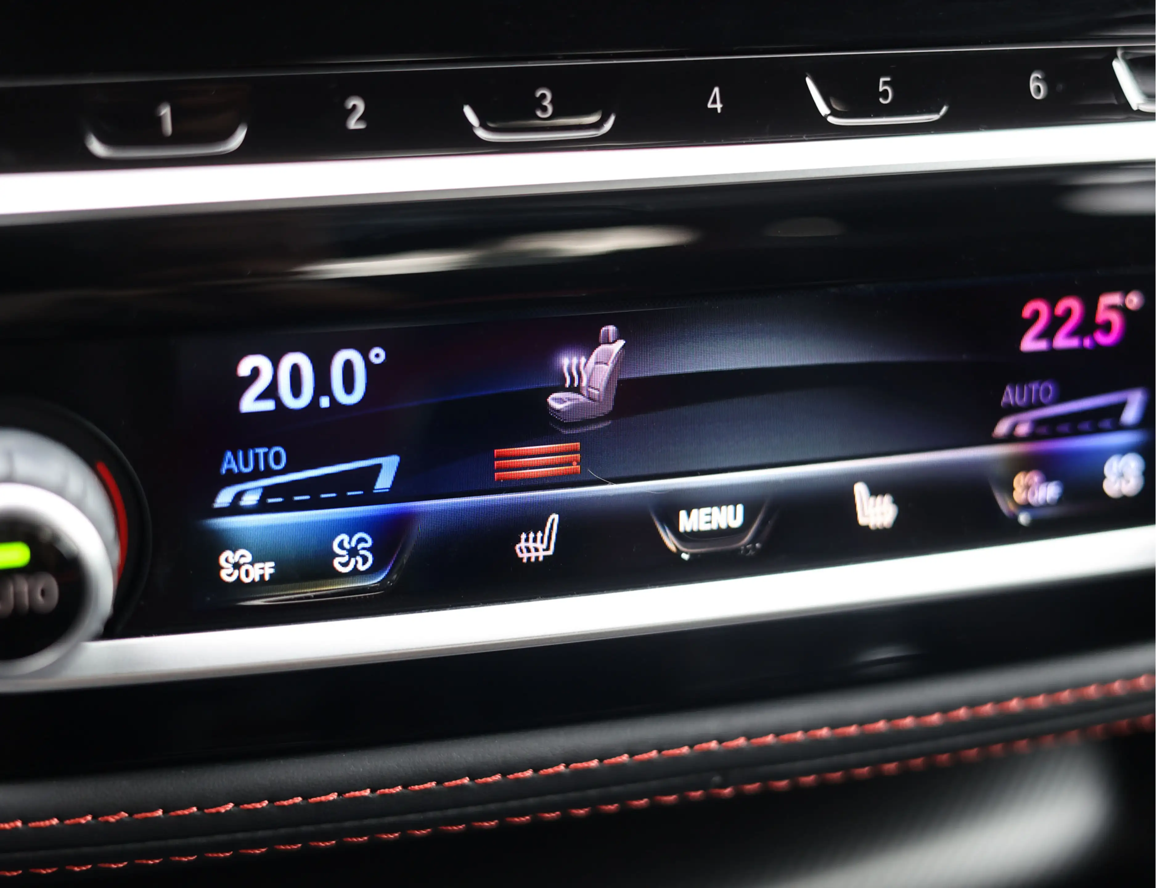 BMW M5 5-serie CS | M Drivers Pack - Individual lak — photo 42