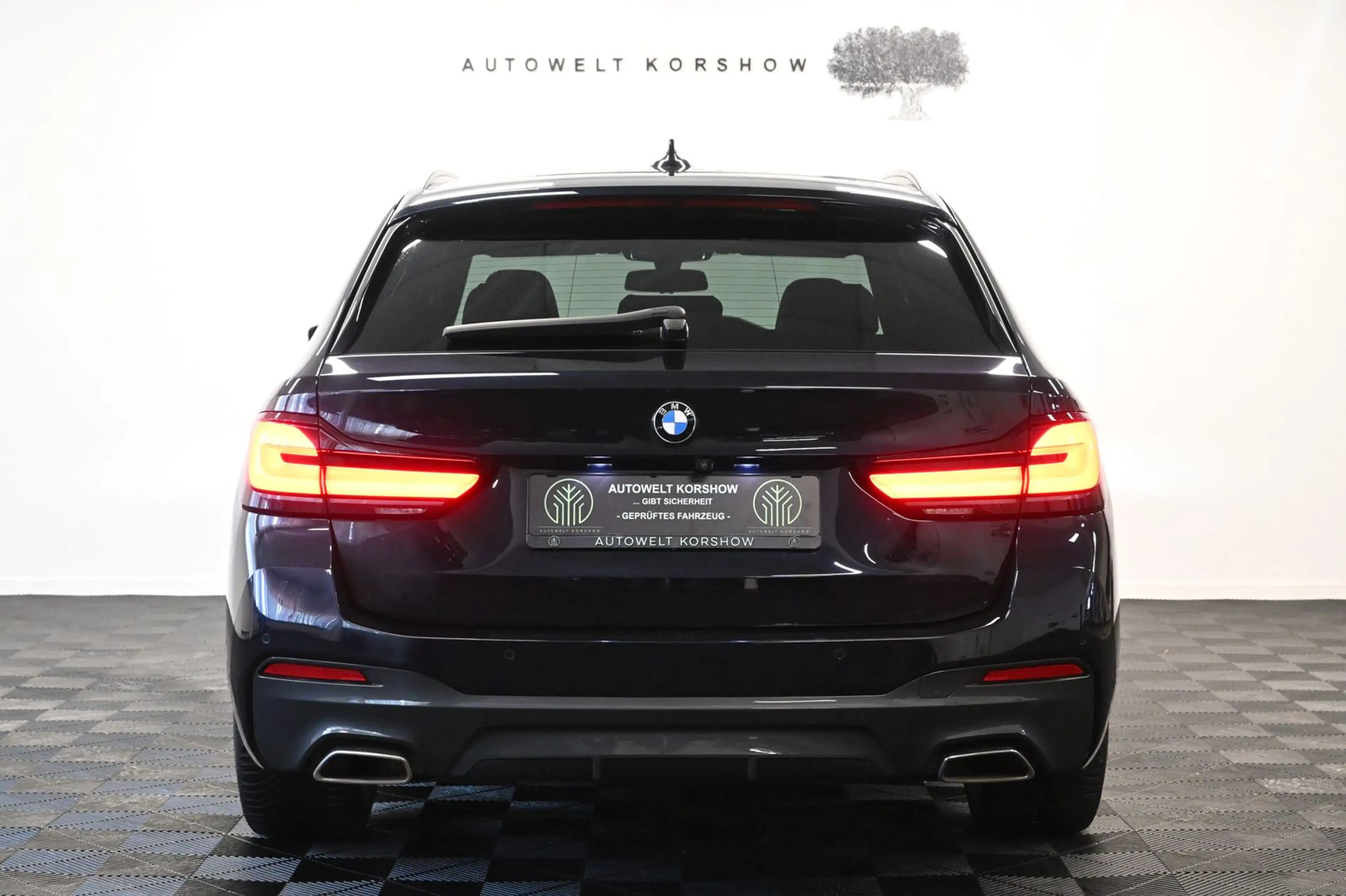 BMW 540 i xDrive M-Sport *LED*RFK*4-ZONEN*AMBIENTE — photo 6