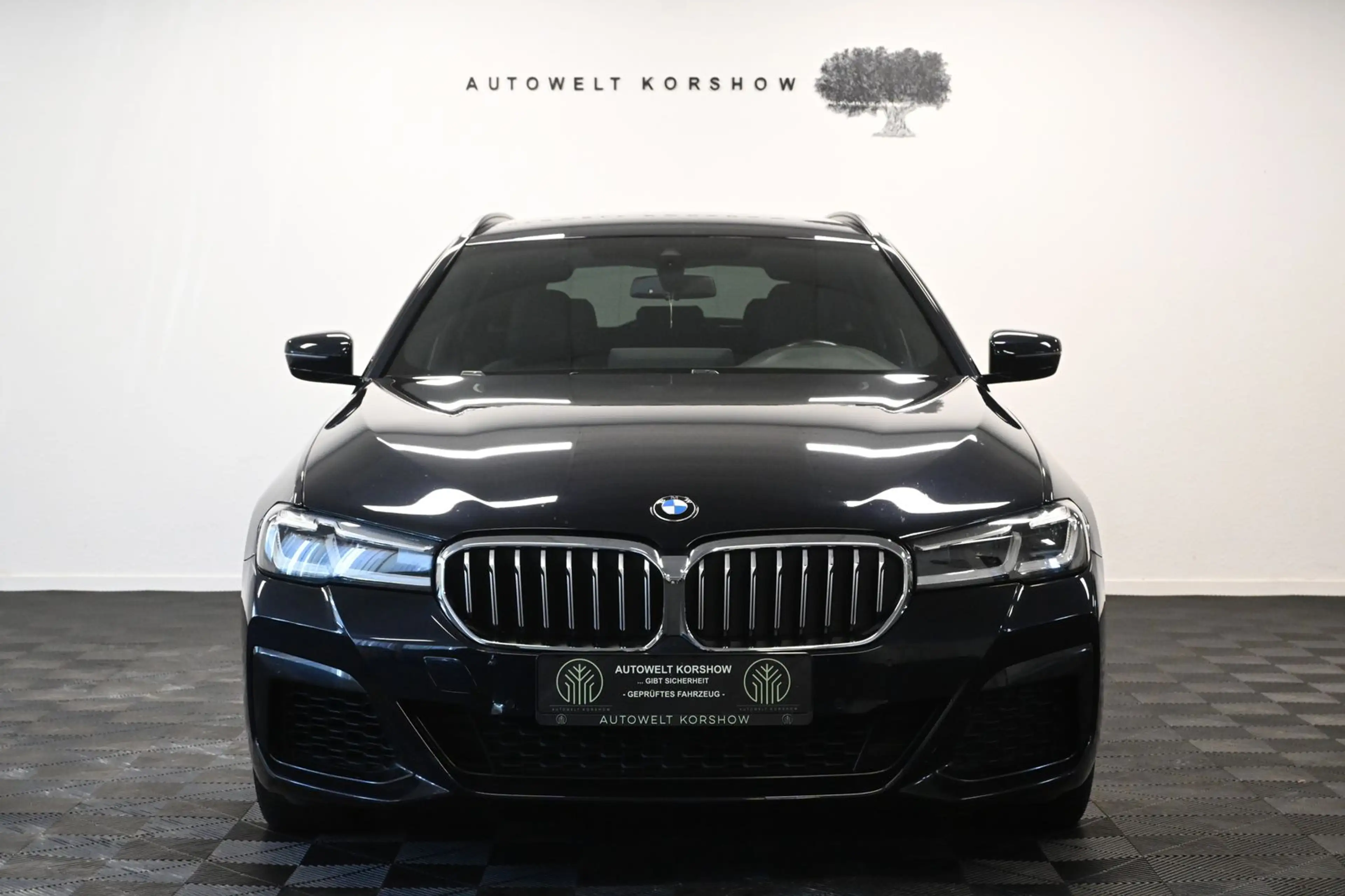 BMW 540 i xDrive M-Sport *LED*RFK*4-ZONEN*AMBIENTE — photo 2
