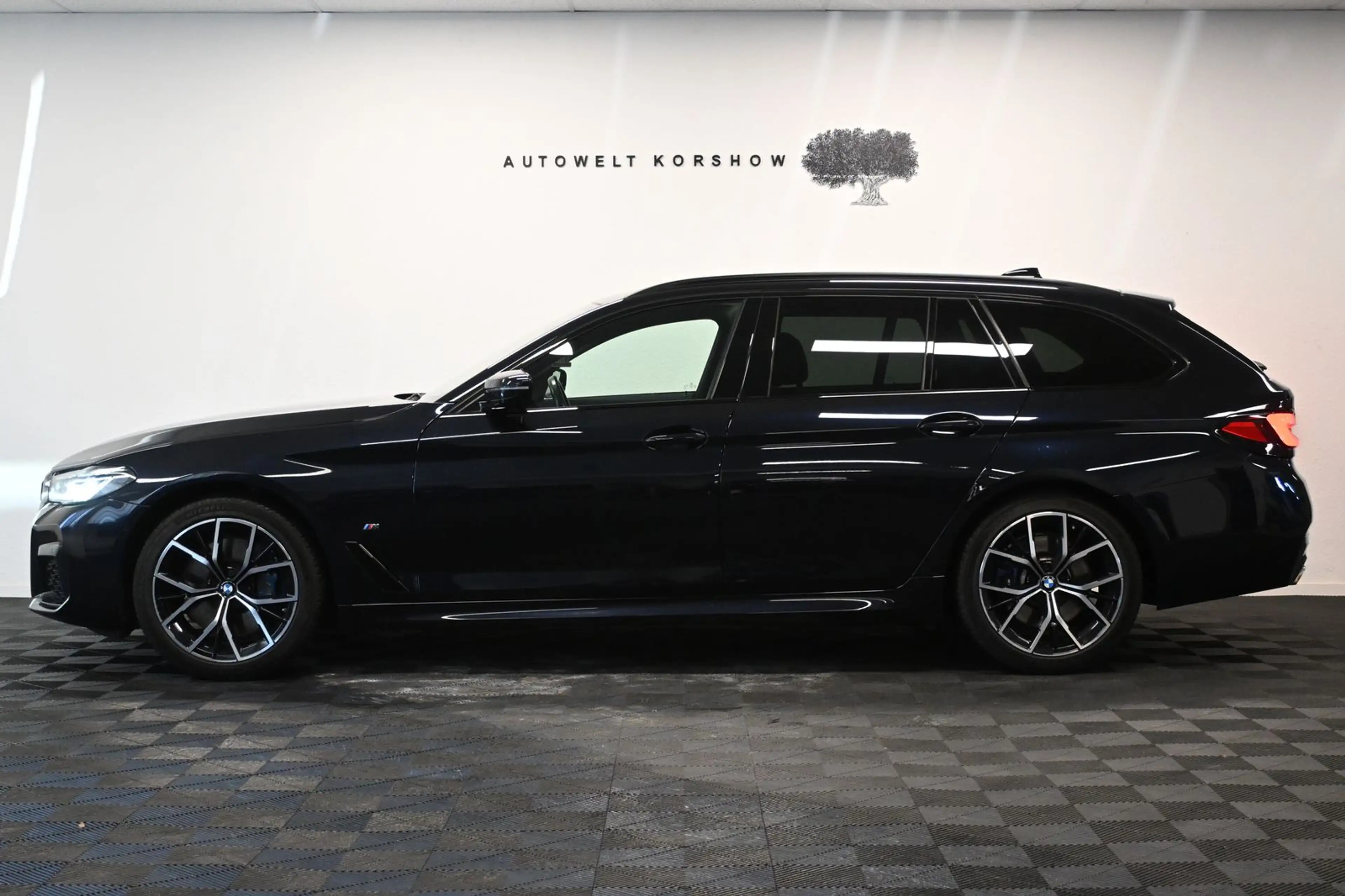 BMW 540 i xDrive M-Sport *LED*RFK*4-ZONEN*AMBIENTE — photo 7