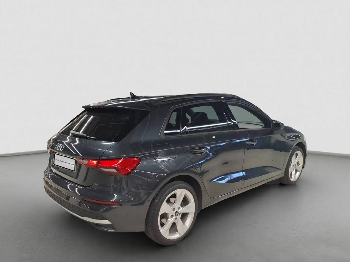 Audi A3 35 TFSI advanced*NAVI-PLUS*AHK*VIRT Grau - 2