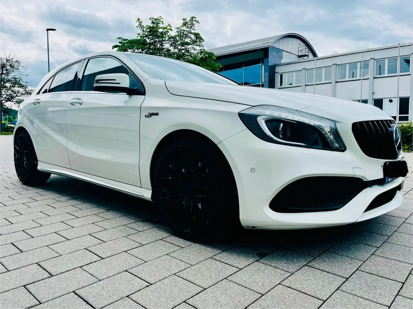 Mercedes-Benz A 250 Sport AMG Line 7G-DCT White - 2