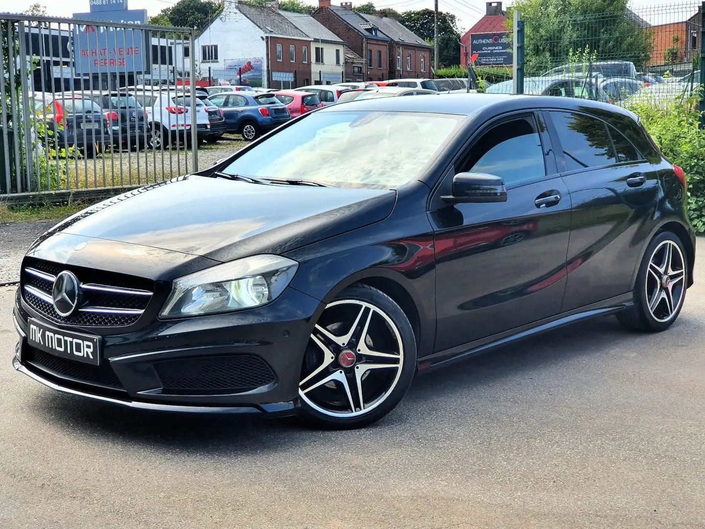Mercedes-Benz A 180 🟢PACK AMG - DIESEL 109CV BOITE AUTOMATIQUE Zwart - 1