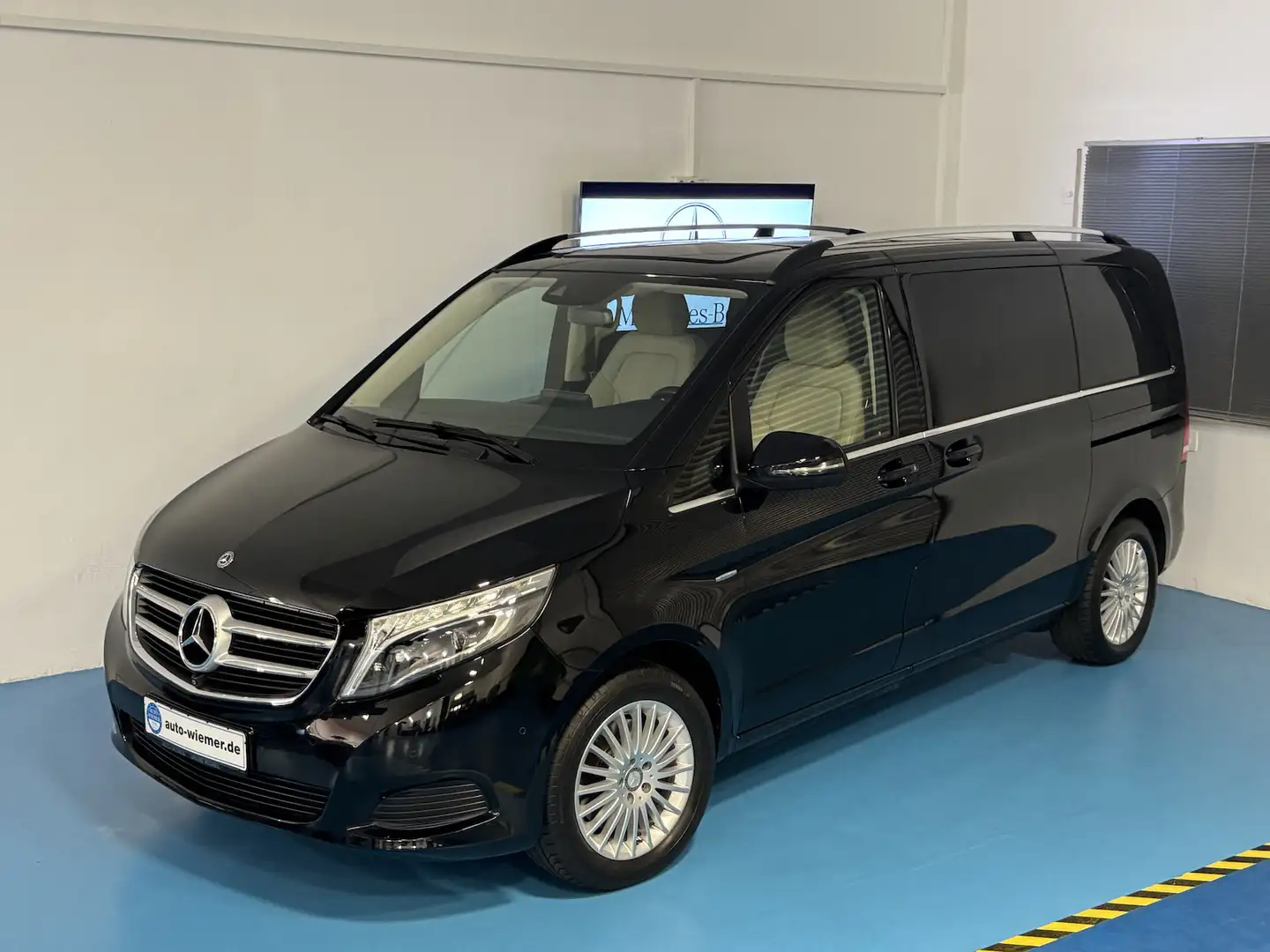 Mercedes-Benz V 220 CDI AVANTG.EDITION 4MATIC komp. Schwarz - 1