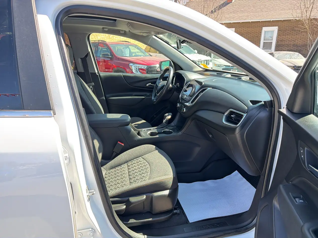 Chevrolet Equinox снимка Chevrolet Equinox