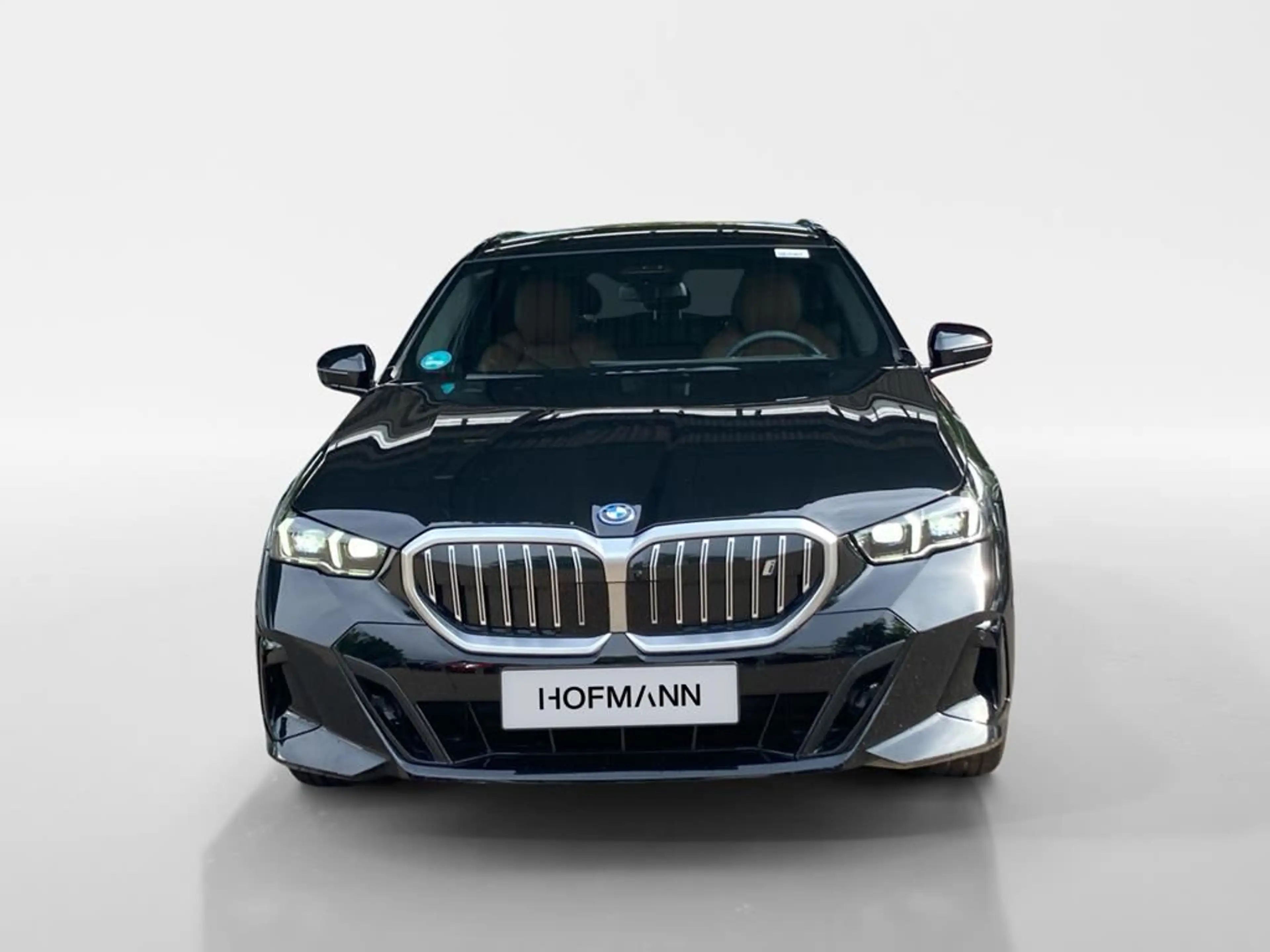 BMW i5 M Sport — photo 2