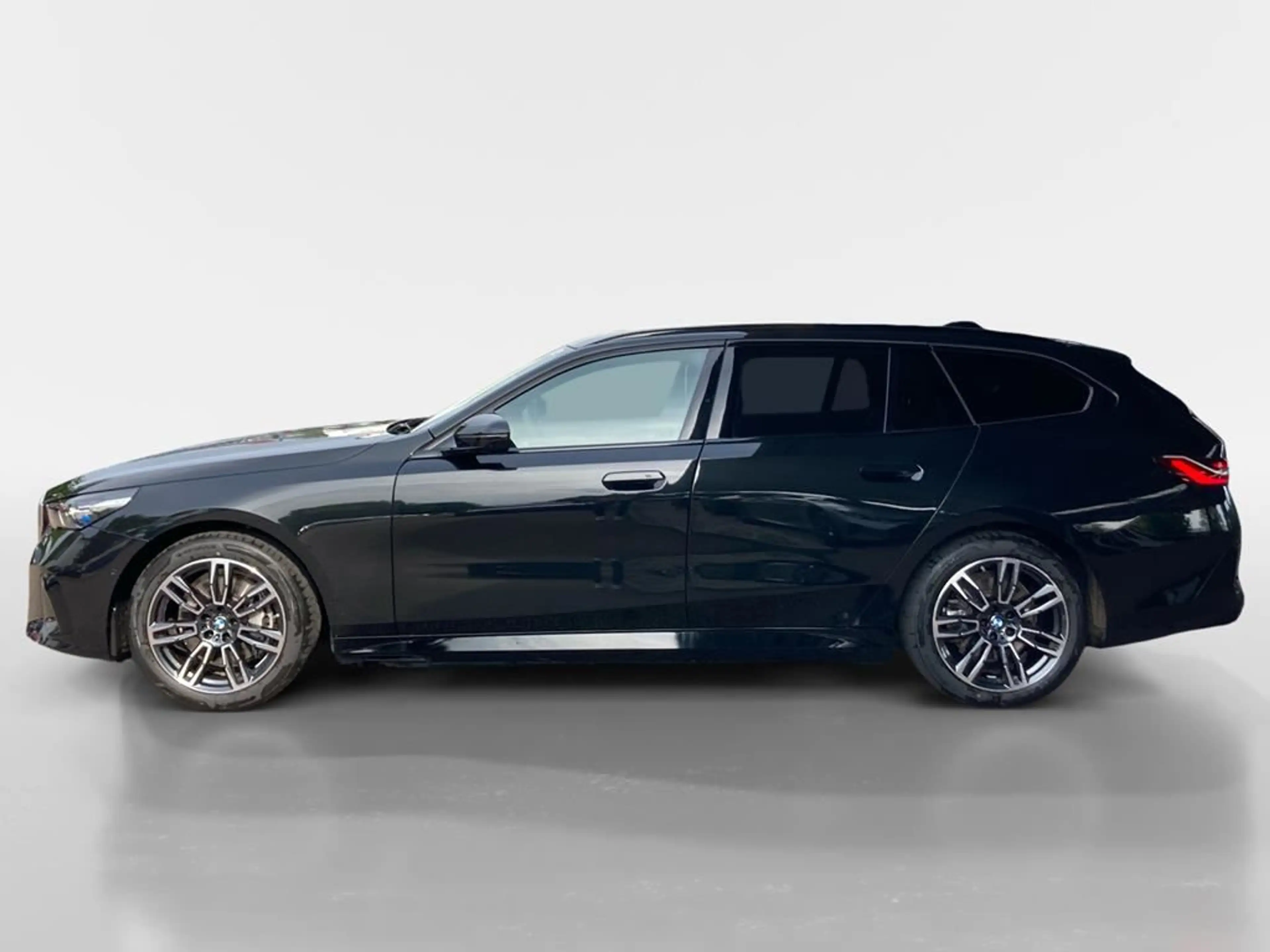 BMW i5 M Sport — photo 6