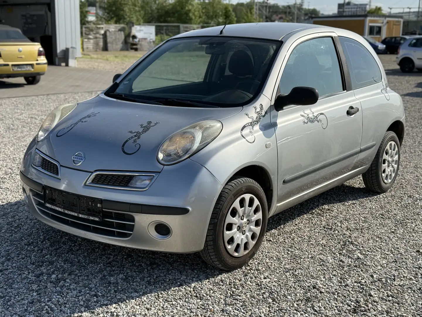 Nissan Micra Visia Grau - 1