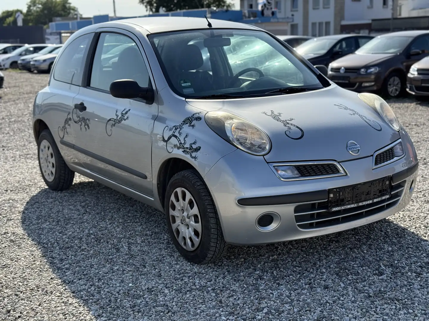 Nissan Micra Visia Grau - 1