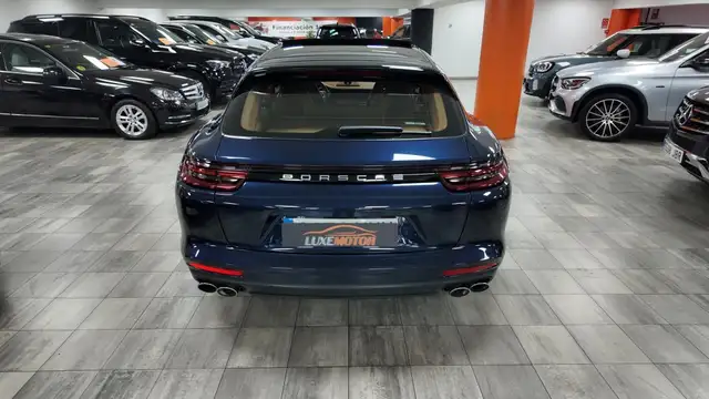 Porsche Panamera view 6