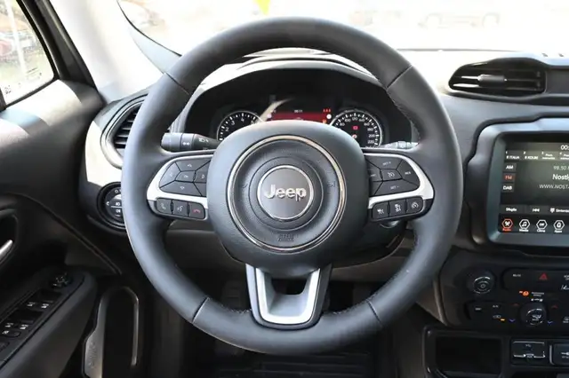 Jeep Renegade view 15