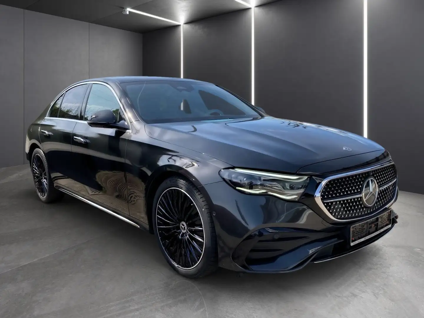 Mercedes-Benz E 200 AMG Line *AHK*Totwink*360*Memory*Digital* Grau - 2