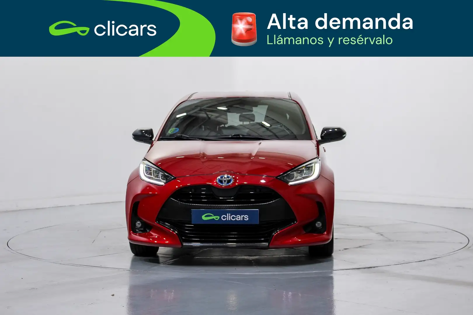 Toyota Yaris 120H 1.5 Style Plus Rojo - 2