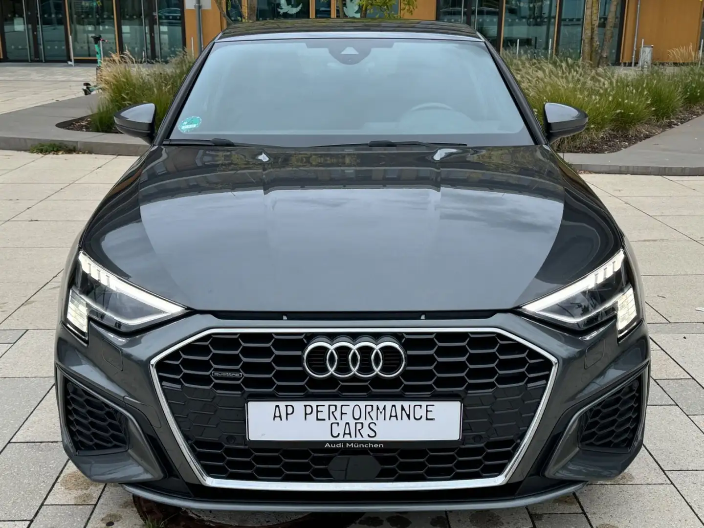 Audi A3 40 TDI STRONIC QUATTRO S LINE MATRIX KAM NAVI Grau - 2