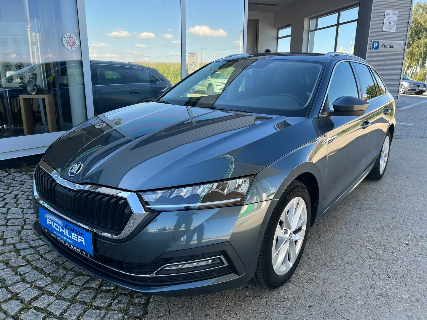 Skoda Octavia Combi Premium TDI DSG Grau - 1