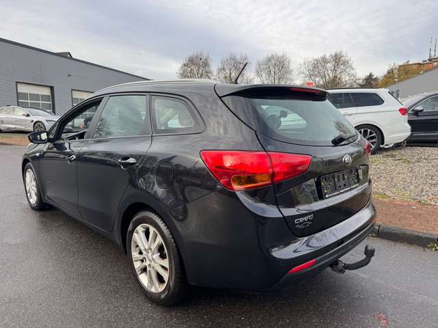 Kia Ceed / cee'd 1.6/99KW/2.HAND/KLIMA/ALU/PDC/AHK/S.HEFT/TÜV-NE