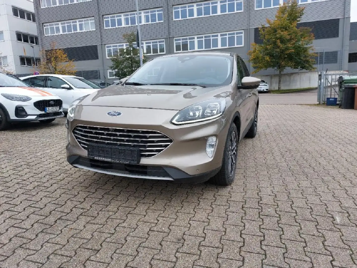 Ford Kuga Plug-In Hybrid Titanium X Grau - 2
