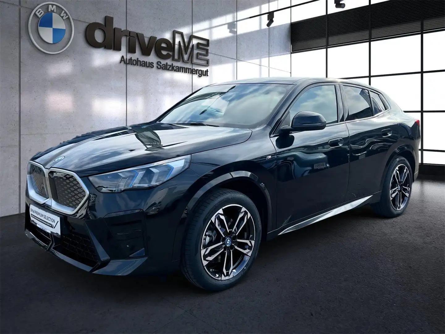 BMW iX2 xDrive30 M Sportpaket Noir - 2