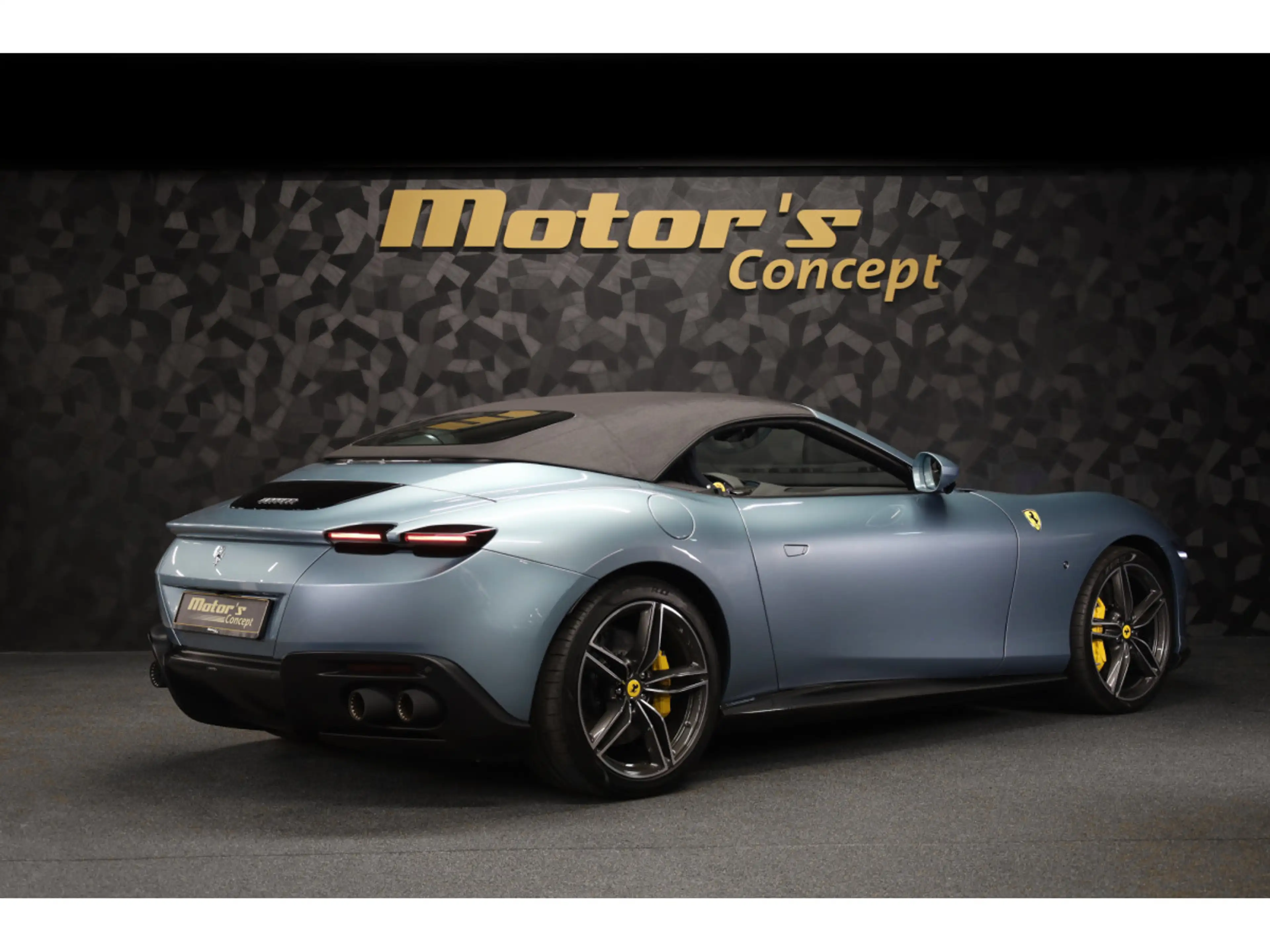 Ferrari Roma 3.9 V8 Spider - CELESTE TREVI SPECIAL COLOURS — photo 3