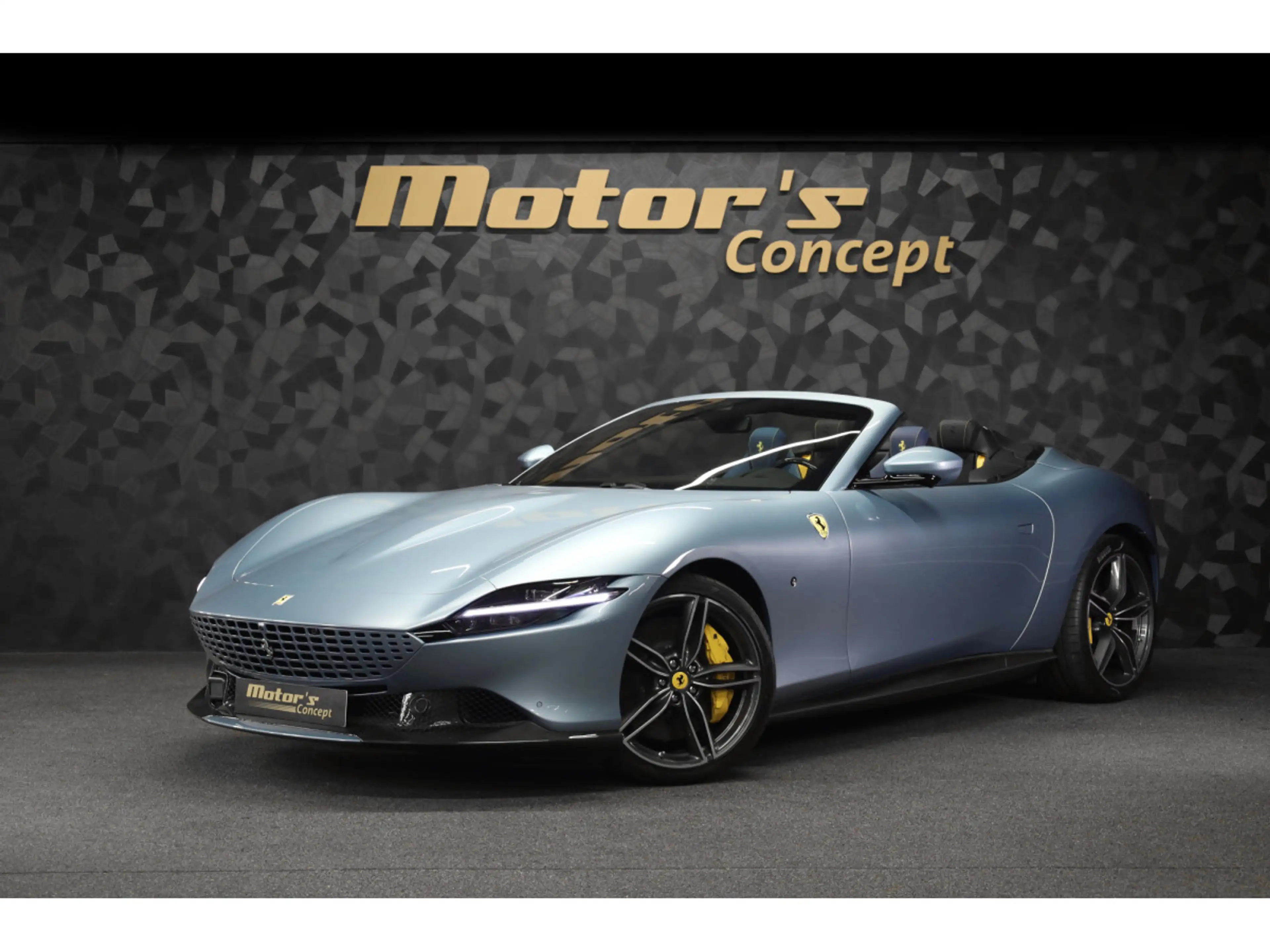 Ferrari Roma 3.9 V8 Spider - CELESTE TREVI SPECIAL COLOURS