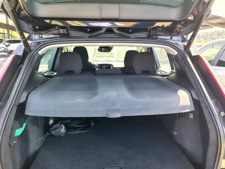 Volvo XC40 2021, foto 17