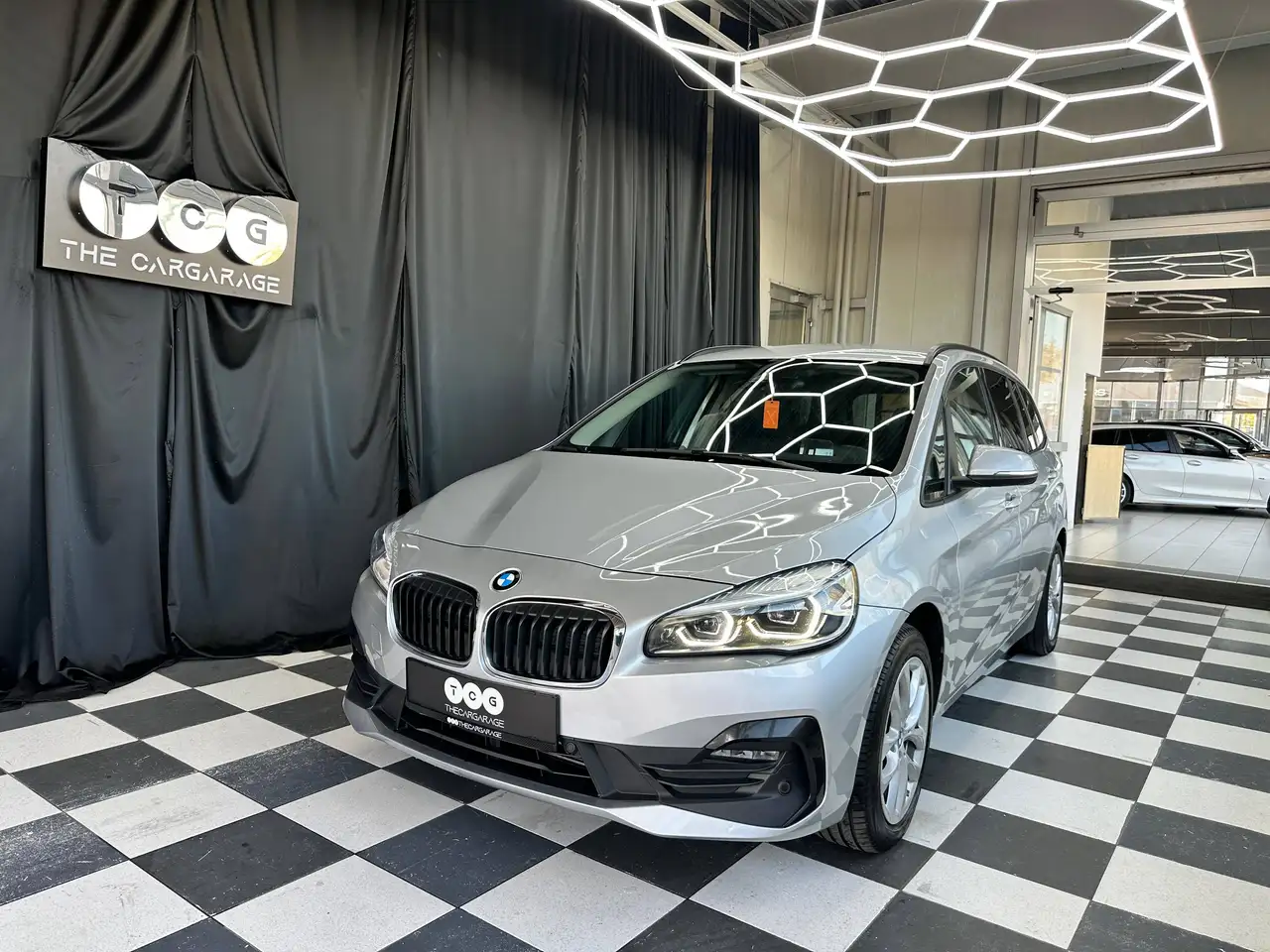 BMW 218