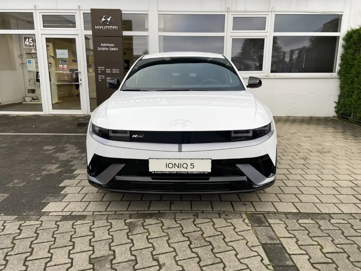 Hyundai IONIQ 5 (MY25) N LINE X 84 kWh 4WD Sitz-Paket HUD Navi dig Weiß - 2