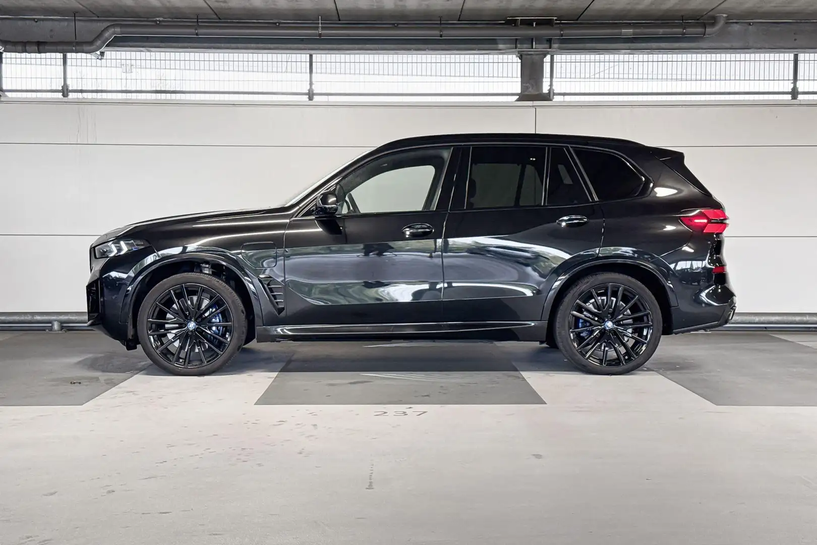 BMW X5 xDrive50e Zwart - 2