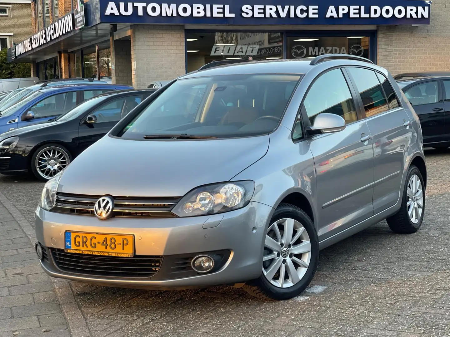 Volkswagen Golf Plus 1.2 TSI Highline BlueMotion *PDC*CRUISECTR*NAVI**C Grijs - 1