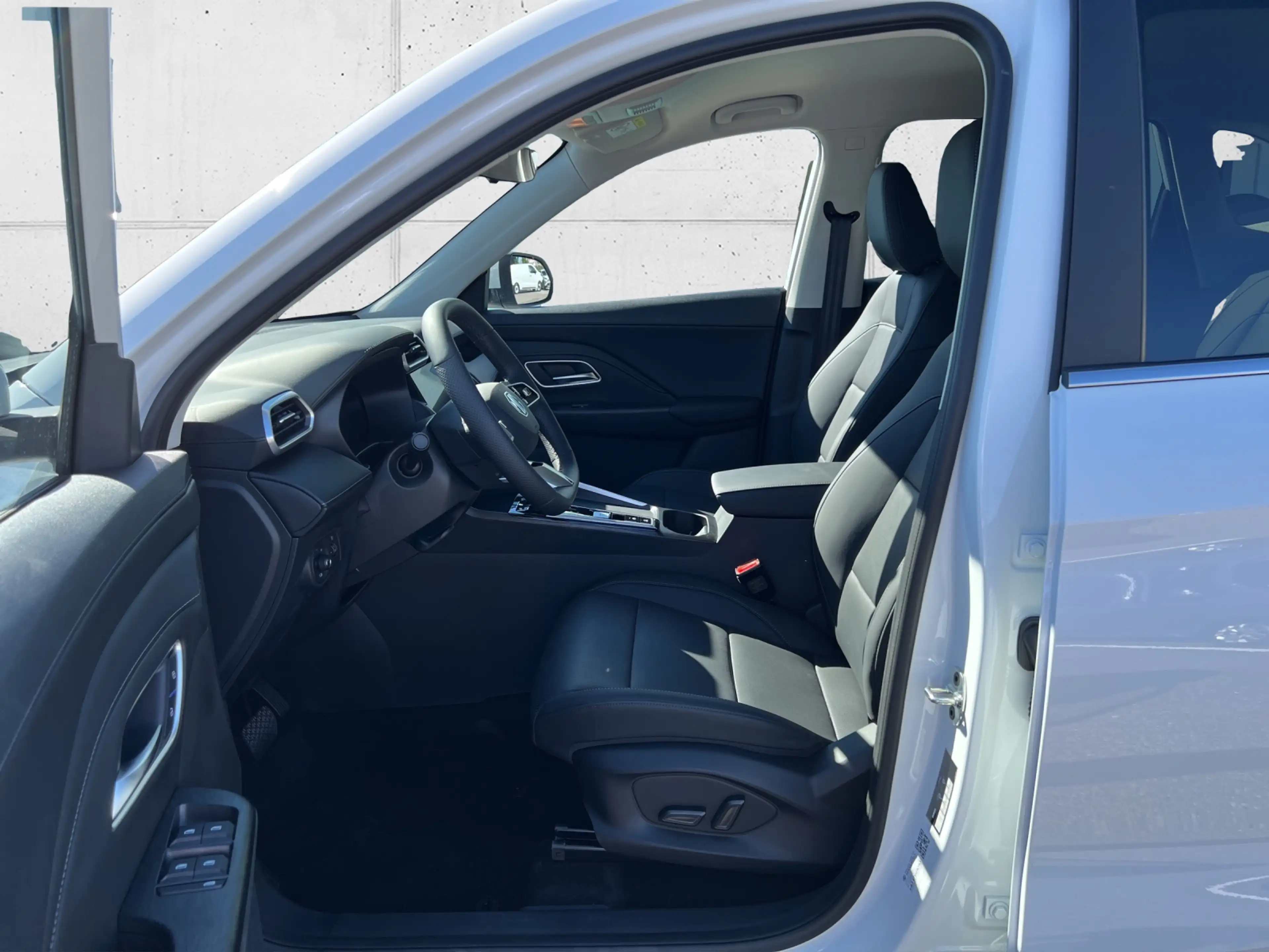 MG ZS Hybrid+ Luxury FWD 5tg. - PANORAMADACH — photo 6