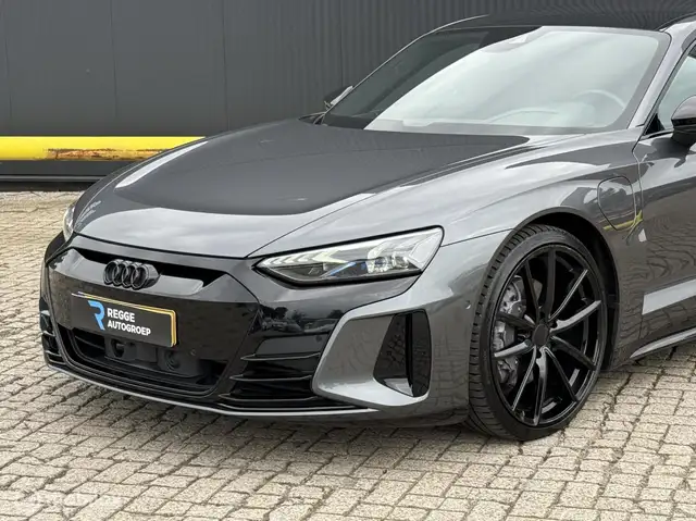 Audi E-Tron GT view 6