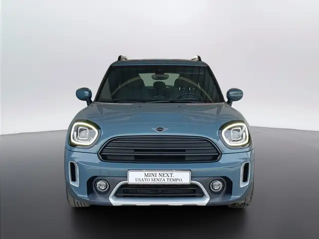 Mini Hatch view 2