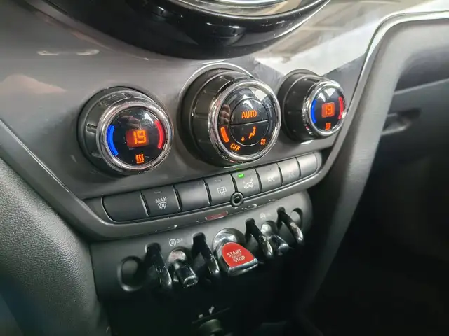 Mini Hatch view 15