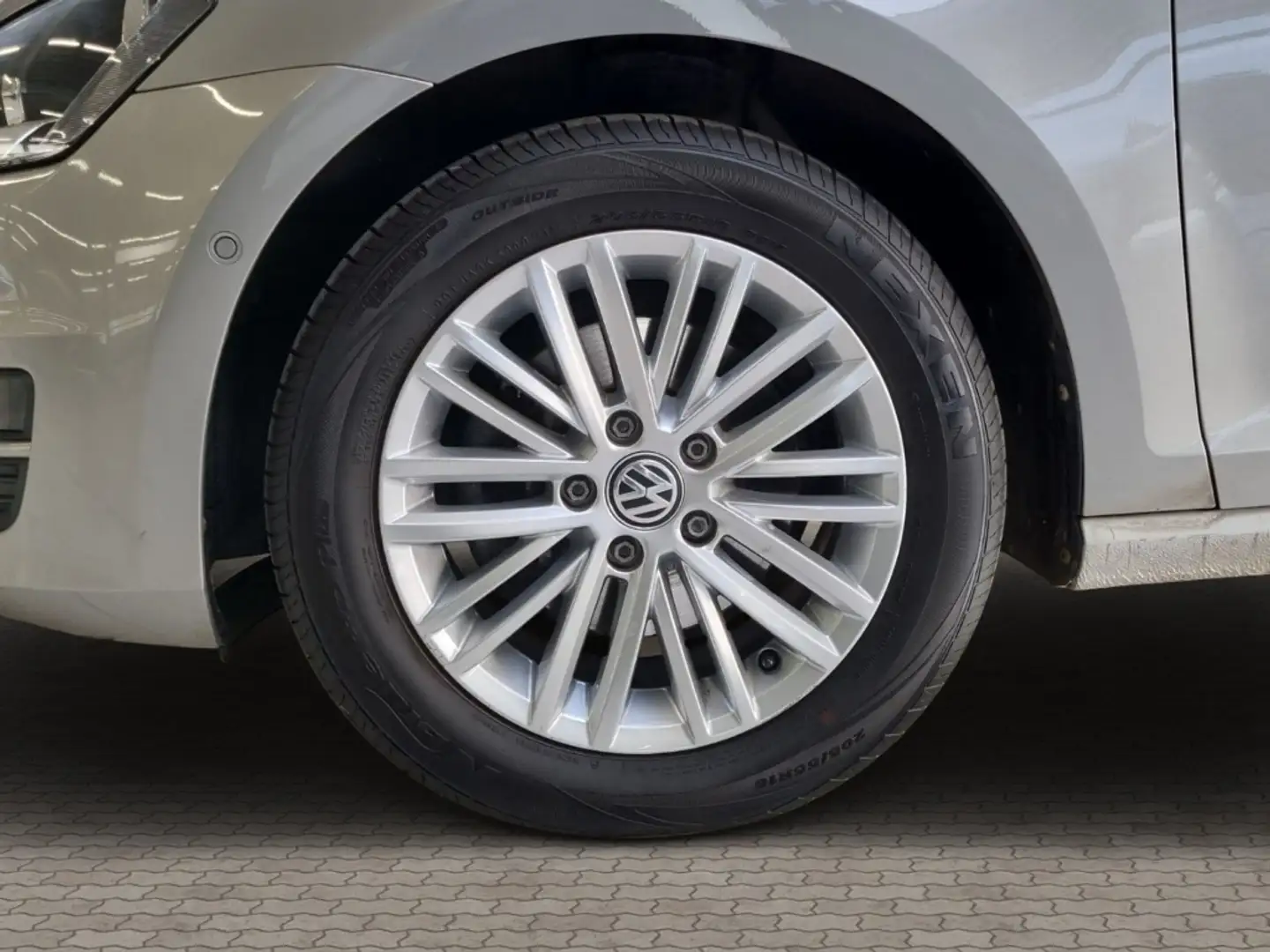 Volkswagen Golf VII 1.2 TSI Cup BMT Klima Telefon Parksensor Zilver - 2