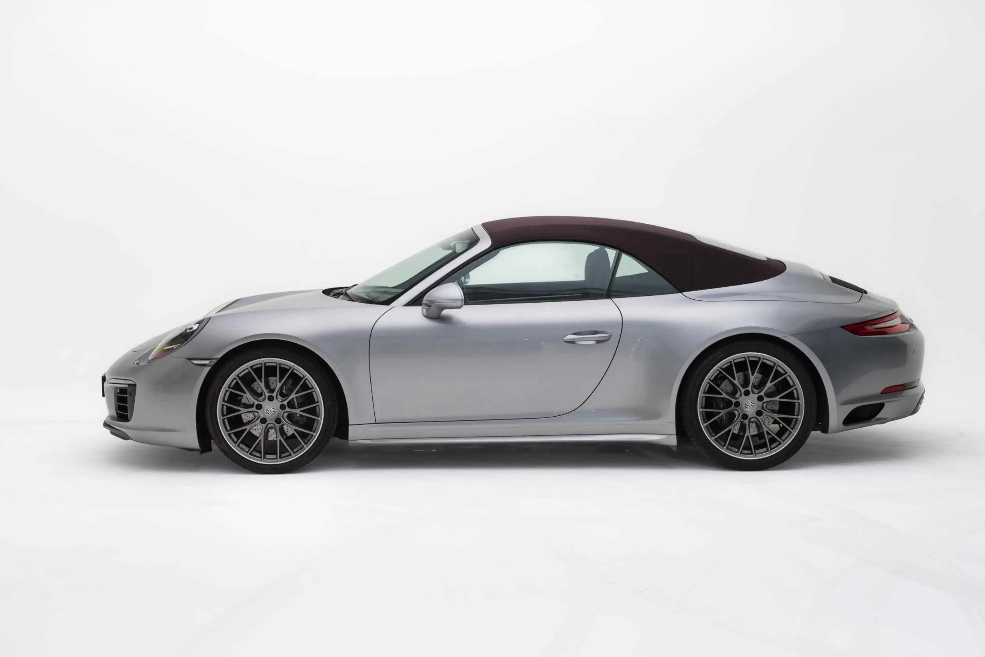 Porsche 991 Cabrio 3.0 Carrera 4 — photo 2