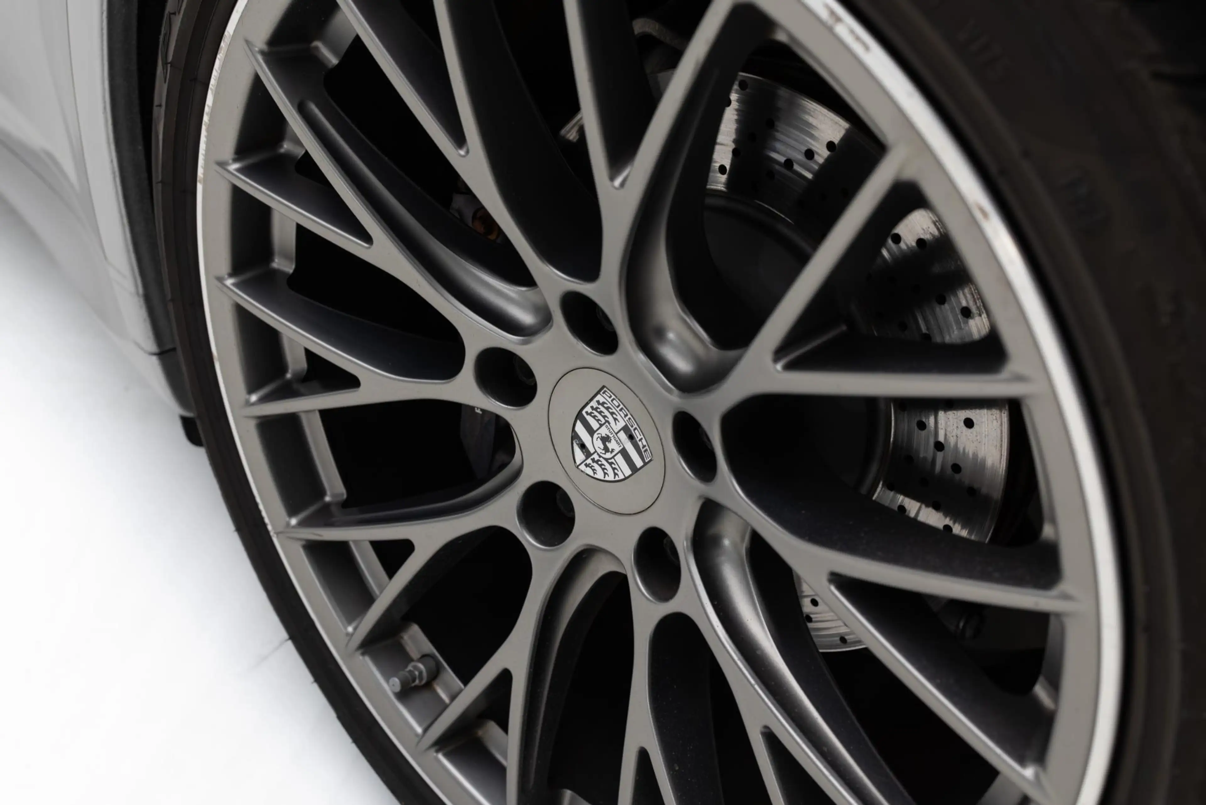 Porsche 991 Cabrio 3.0 Carrera 4 — photo 9