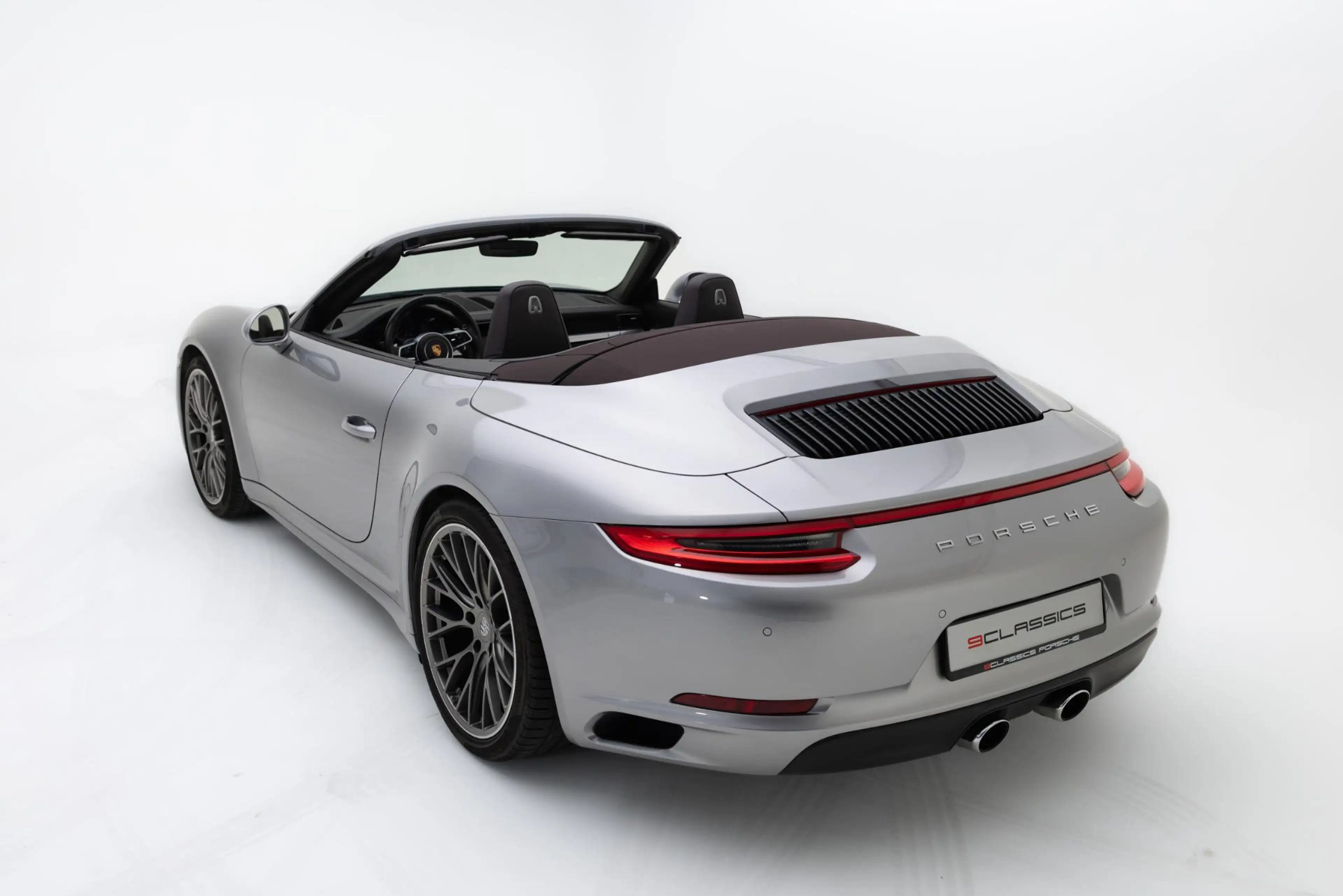 Porsche 991 Cabrio 3.0 Carrera 4 — photo 3